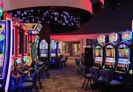 Người dùng Việt Nam truy cập x8bet trên điện thoại thông minh